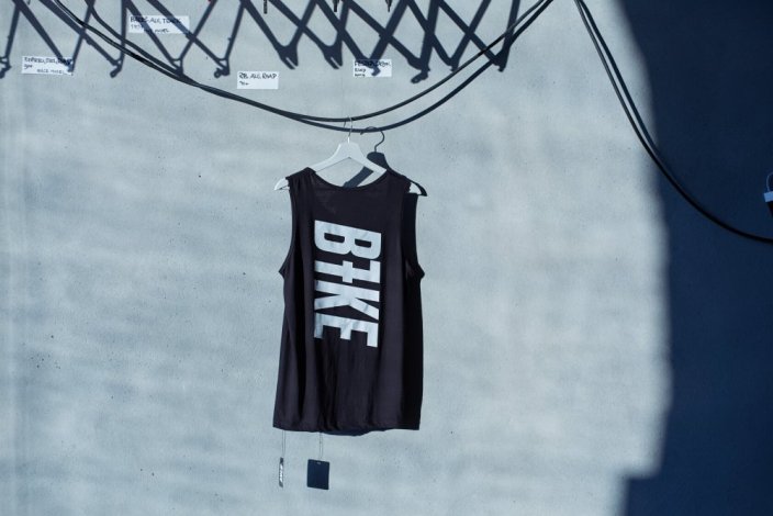 tank top B7KE large print back - Velikost: L