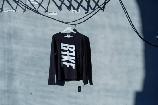 long sleeve t-shirt B7KE large print front