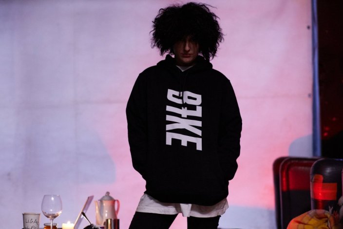 hoodie B7KE large print front - Velikost: L