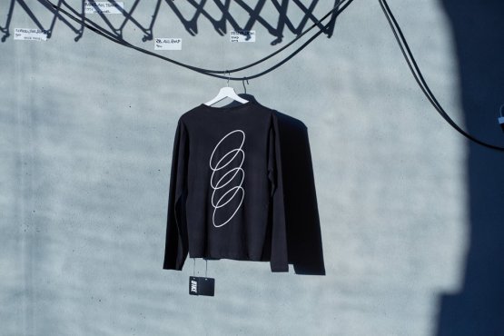 long sleeve t-shirt B7KE large print front