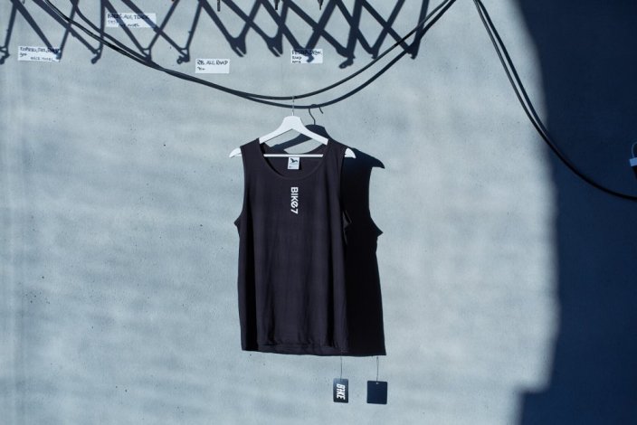 tank top B7KE large print back - Velikost: L