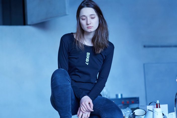 long sleeve t-shirt women´s B7KE large print back - Velikost: S