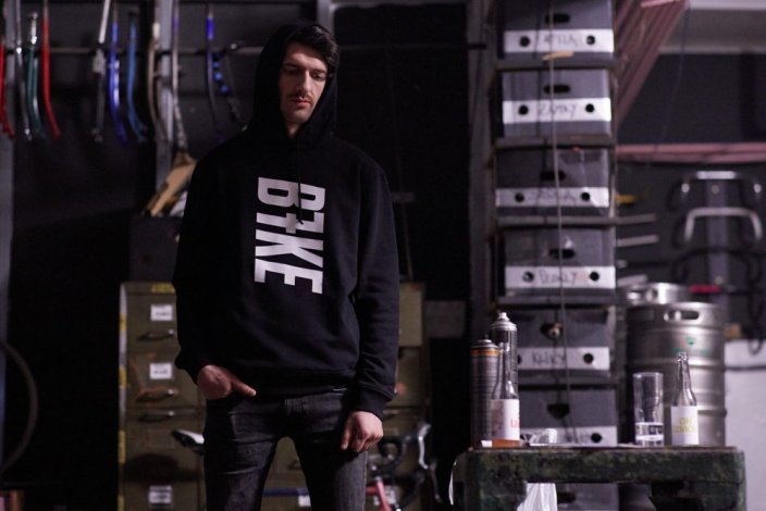 hoodie B7KE large print front - Velikost: L